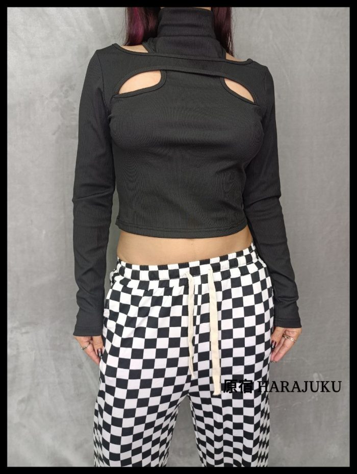 Buzo crop manga larga con abertura